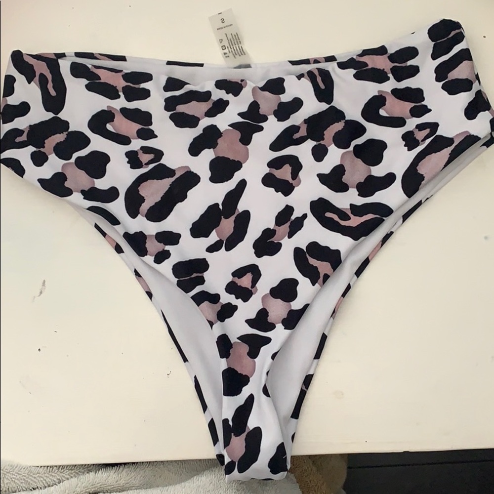 Zahara cheetah bikini bottoms